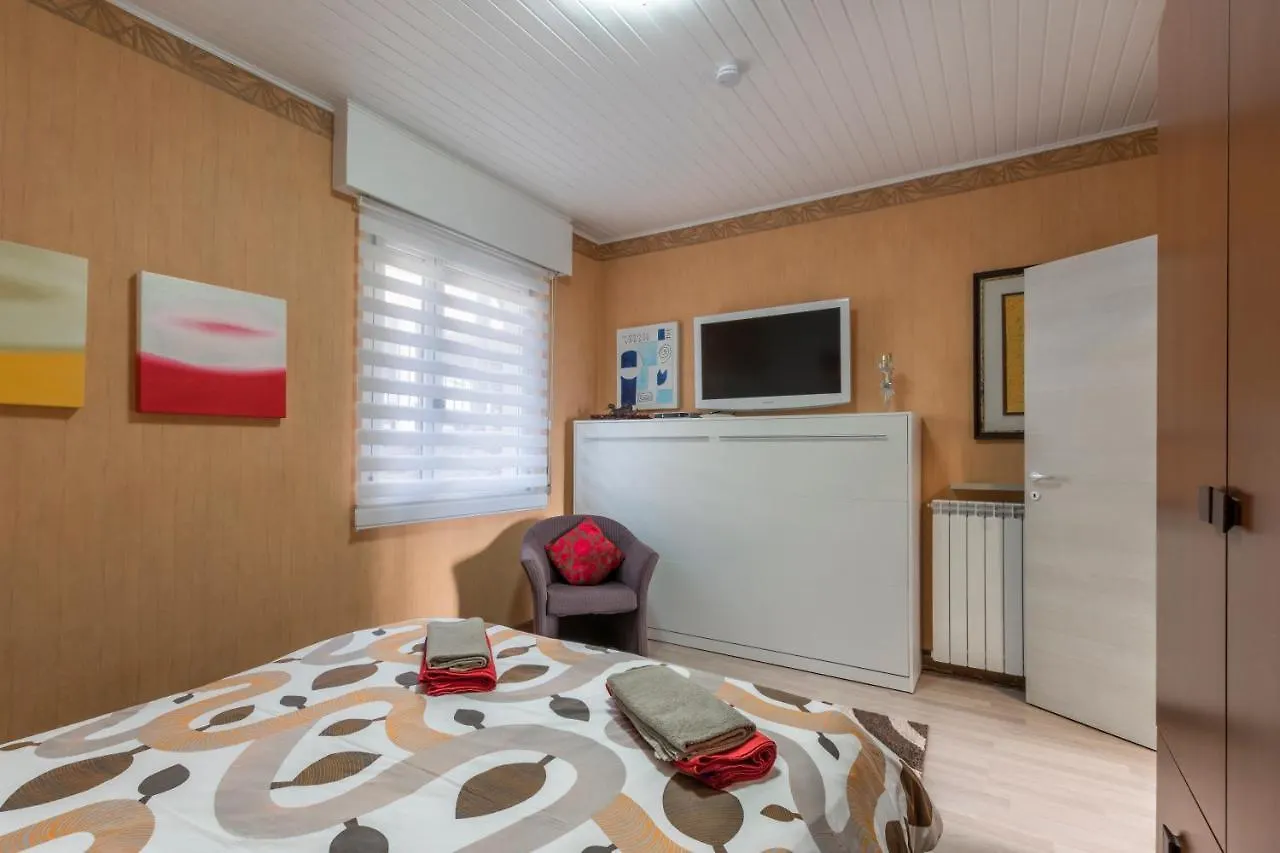 Casa Heli I Apartment San Zeno di Montagna Italy