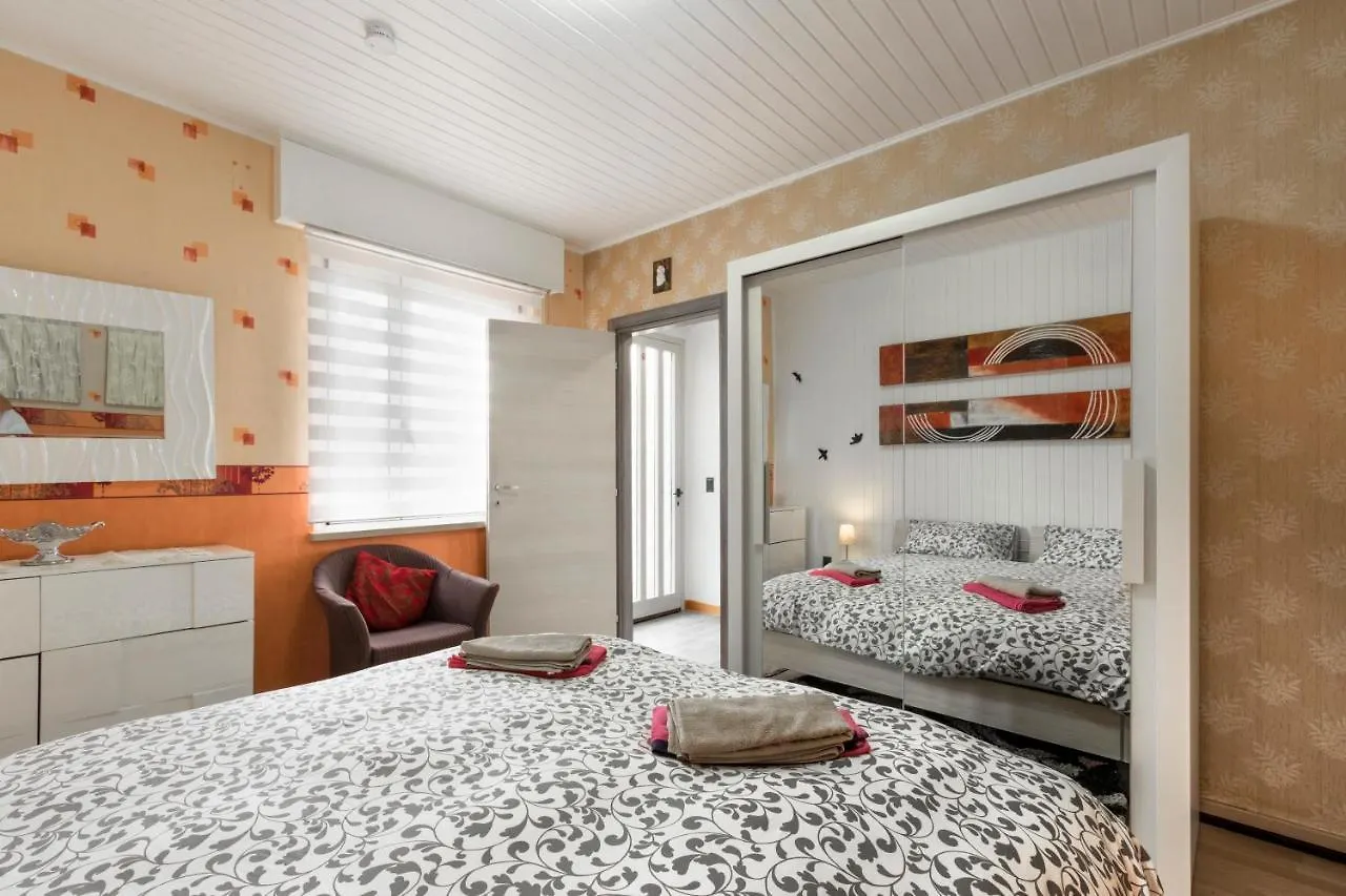 Casa Heli I Apartment San Zeno di Montagna