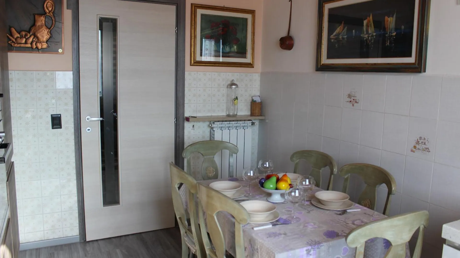 Casa Heli I Apartment San Zeno di Montagna